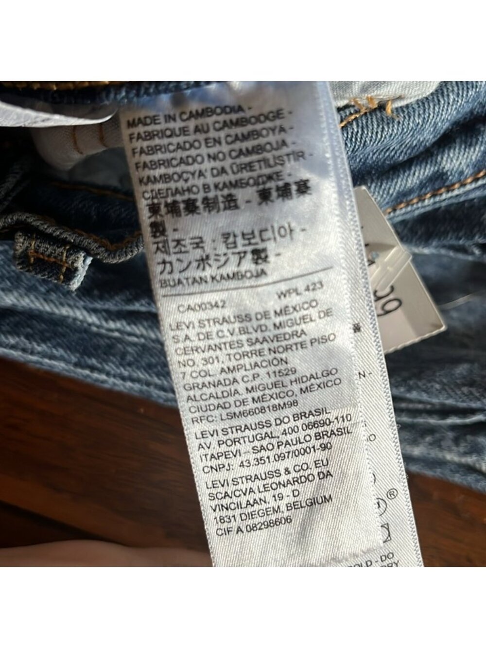 Levi’s 501 Original Fit Jeans Size 24 Medium Blue Wash - Picture 14 of 15